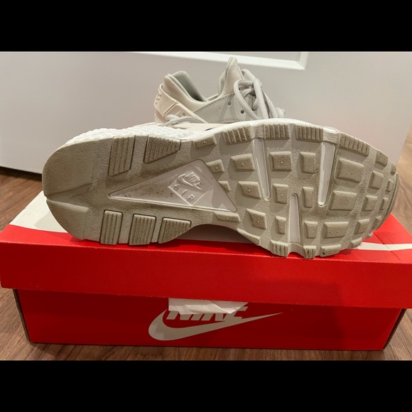 Nike Huarache sneakers - Picture 4 of 5